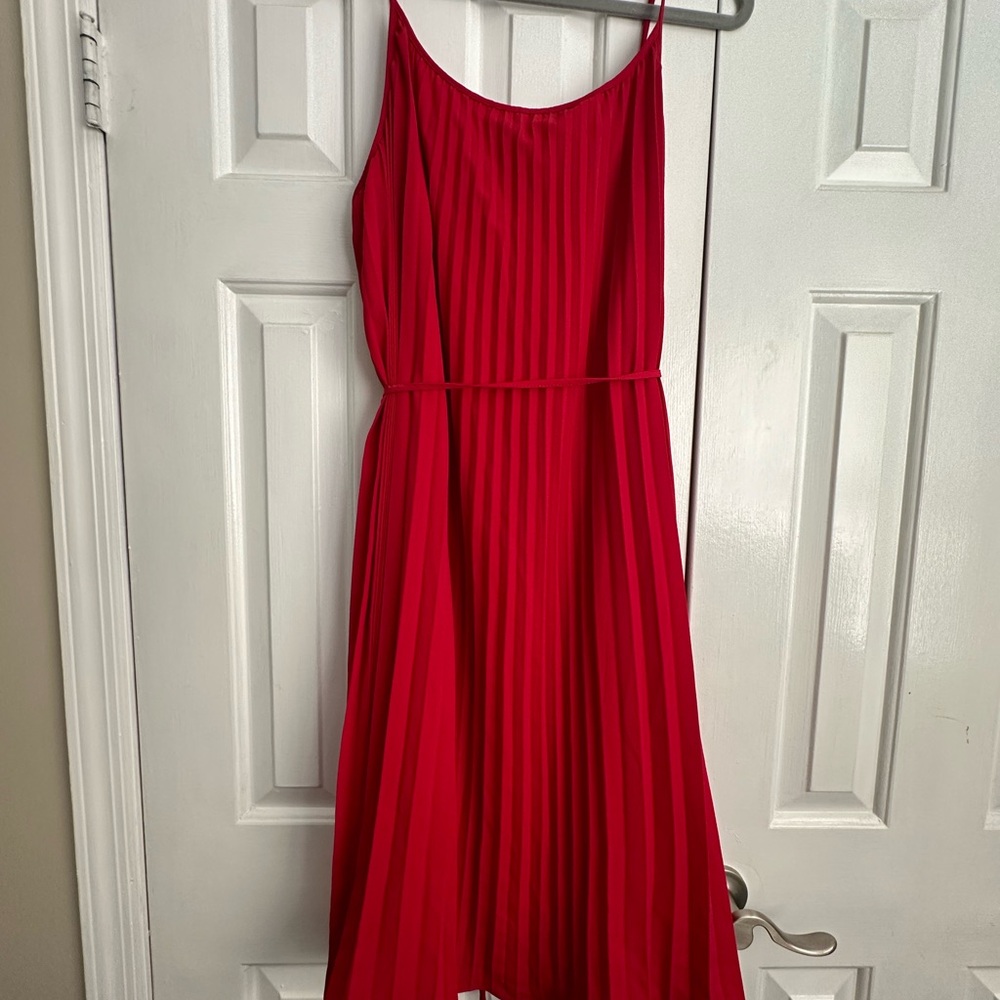 Elegant Red Sleeveless Dress